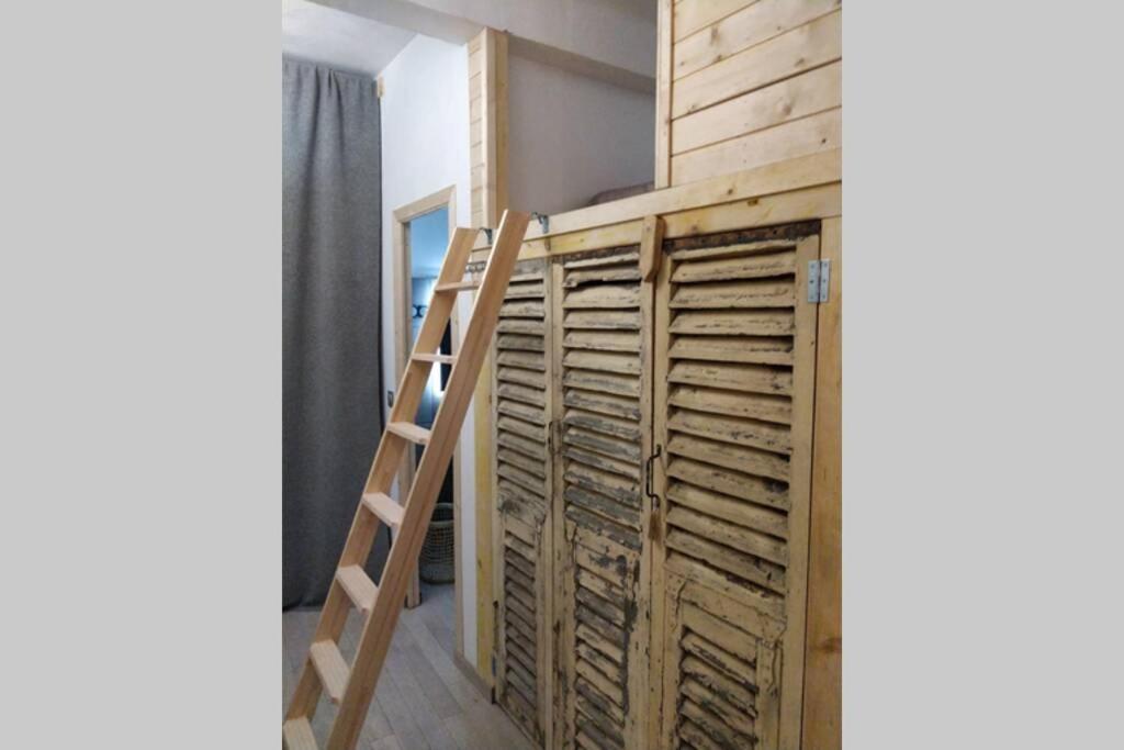 Chaleureux Petit Appartement De 4 Couchages Сент-Этьен-де-Тине Экстерьер фото