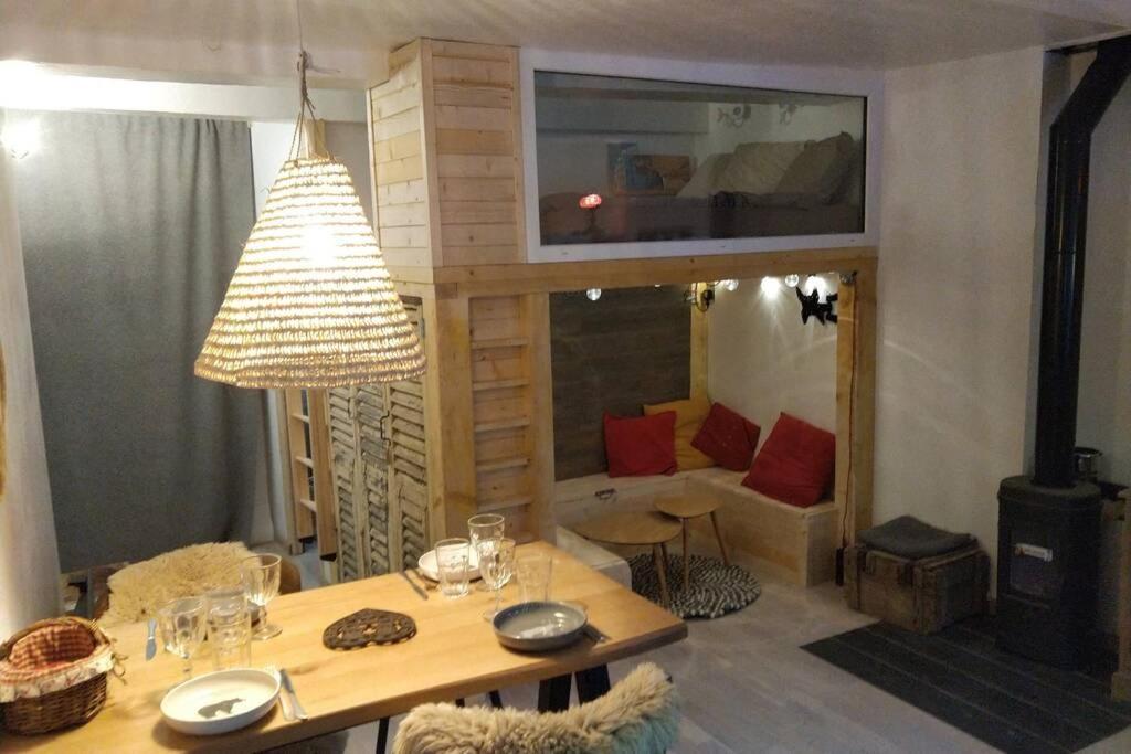 Chaleureux Petit Appartement De 4 Couchages Сент-Этьен-де-Тине Экстерьер фото